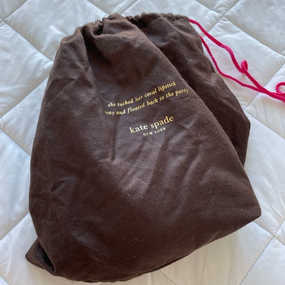 Kate Spade Limited Collection 🍎 - Picture 3 of 3